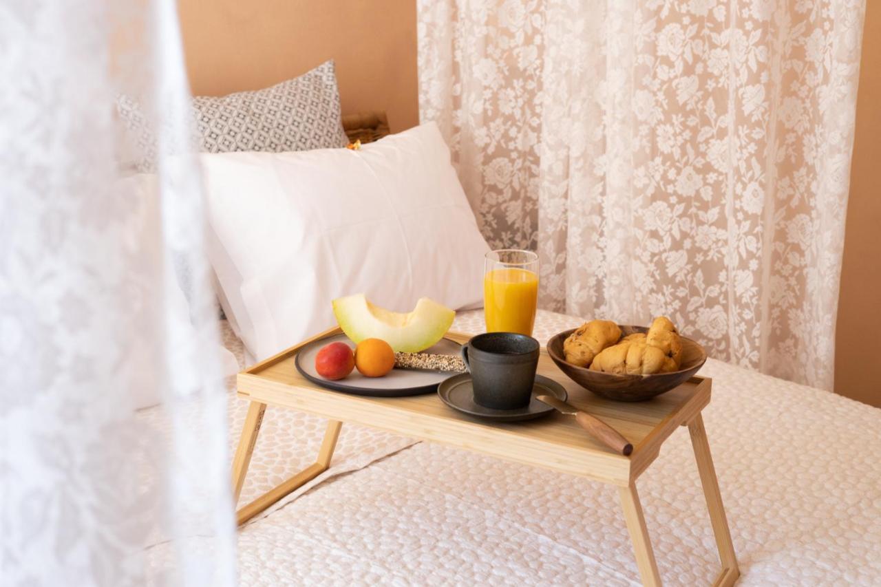 Appartamento Mediterranean House - 12 Min From Acropolis! Atene Esterno foto