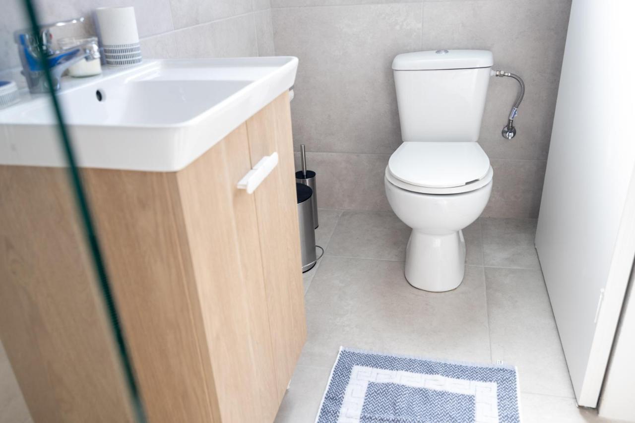 Appartamento Mediterranean House - 12 Min From Acropolis! Atene Esterno foto