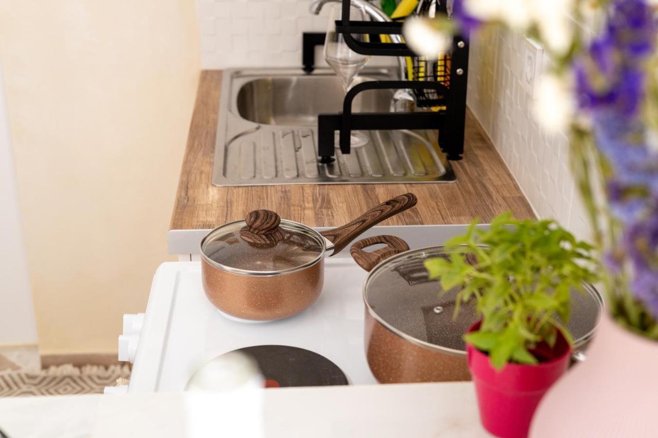 Appartamento Mediterranean House - 12 Min From Acropolis! Atene Esterno foto