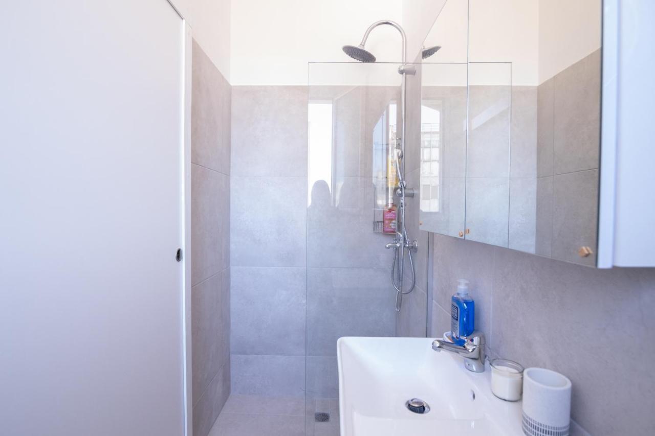 Appartamento Mediterranean House - 12 Min From Acropolis! Atene Esterno foto